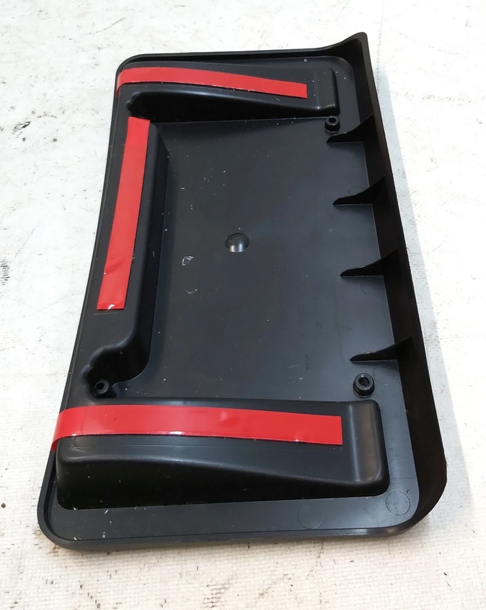 Кронштейн кріплення переднього номерного знаку NA Tesla Model Y 1493090-00-A