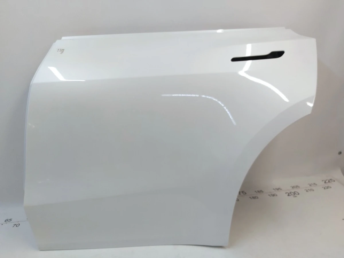 5 REAR DOOR - LEFT HAND SERVICE (metal) PPSW with a seal Tesla Model Y 1493561-11-A