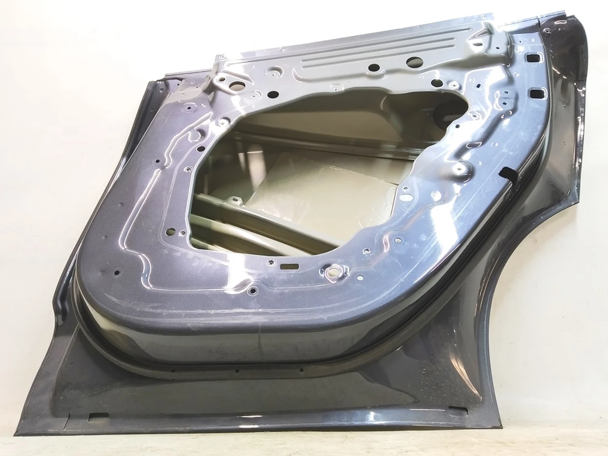 9 Двері задні права (метал) PMNG з ущільненням Tesla Model Y 1493562-12-A