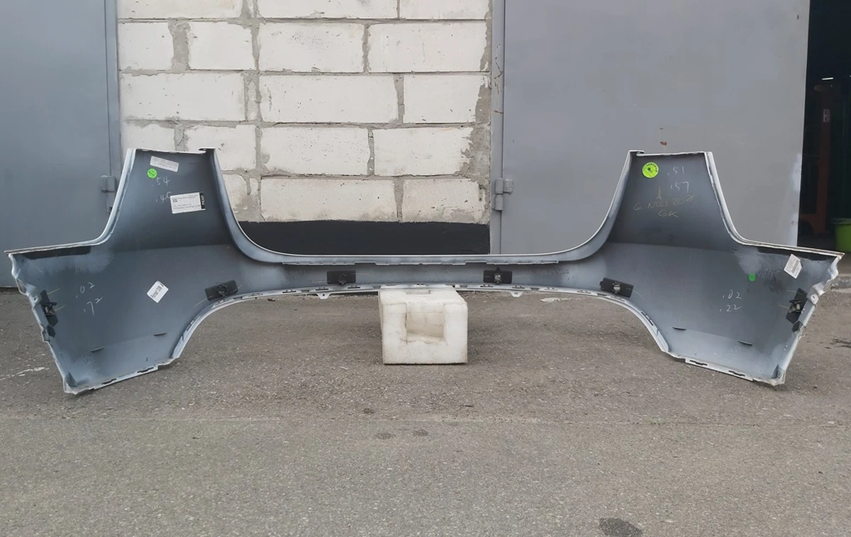 Бампер задний PEARL WHITE MULTI-COAT-PPSW с повреждением Tesla model Y 1540124-01-A 1493735-S3-A