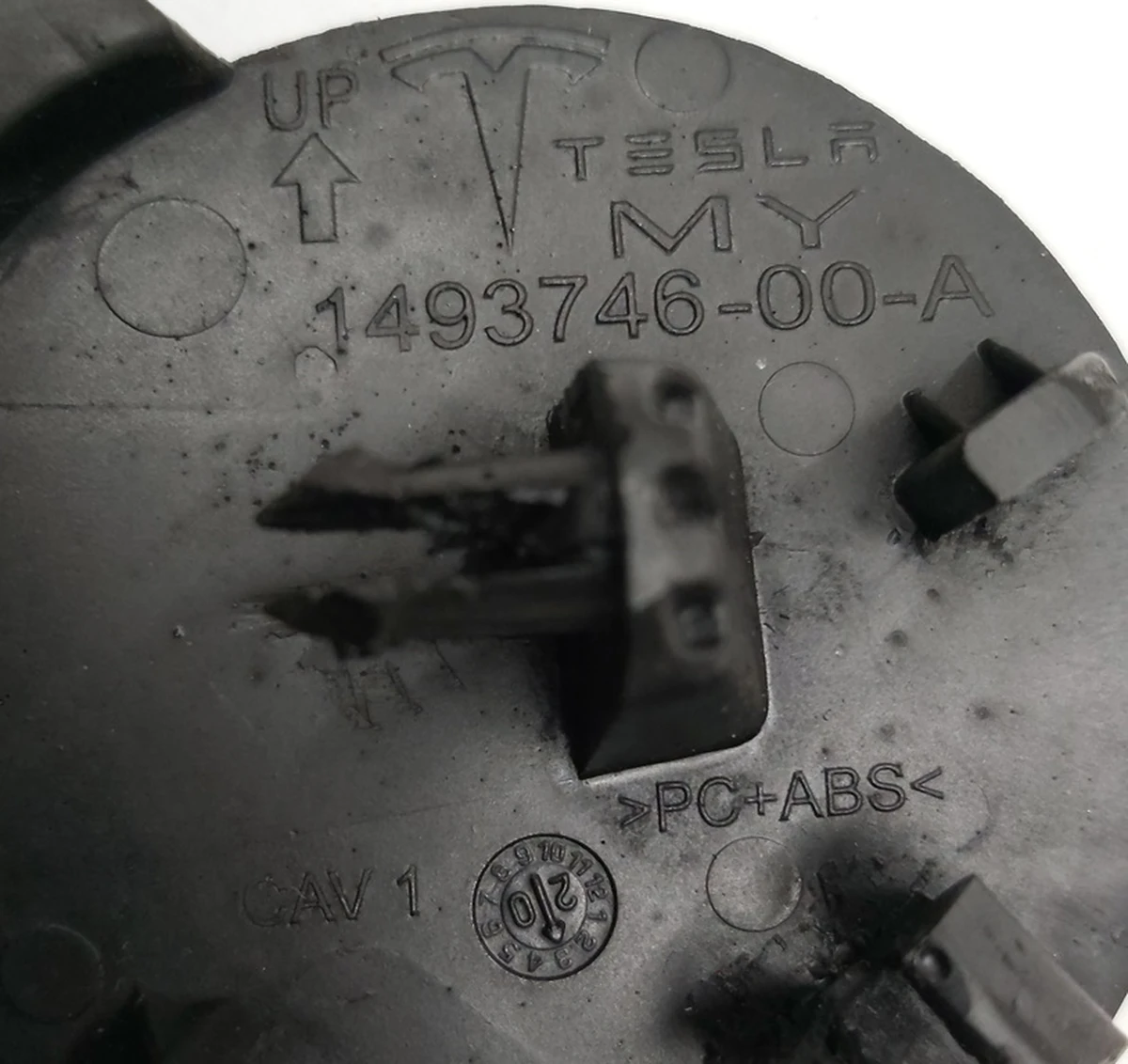 2 Заглушка бампера переднього Tesla Model S Feb, 2021 Model Y 1493746-00-A 1564688-00-A
