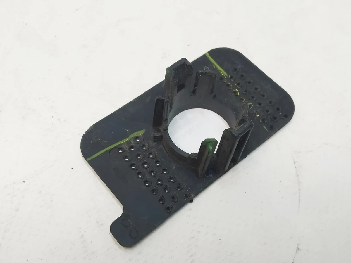 5 Кронштейн крепления парктроника передний бампер S3 PA Tesla Model Y 1493755-00-A