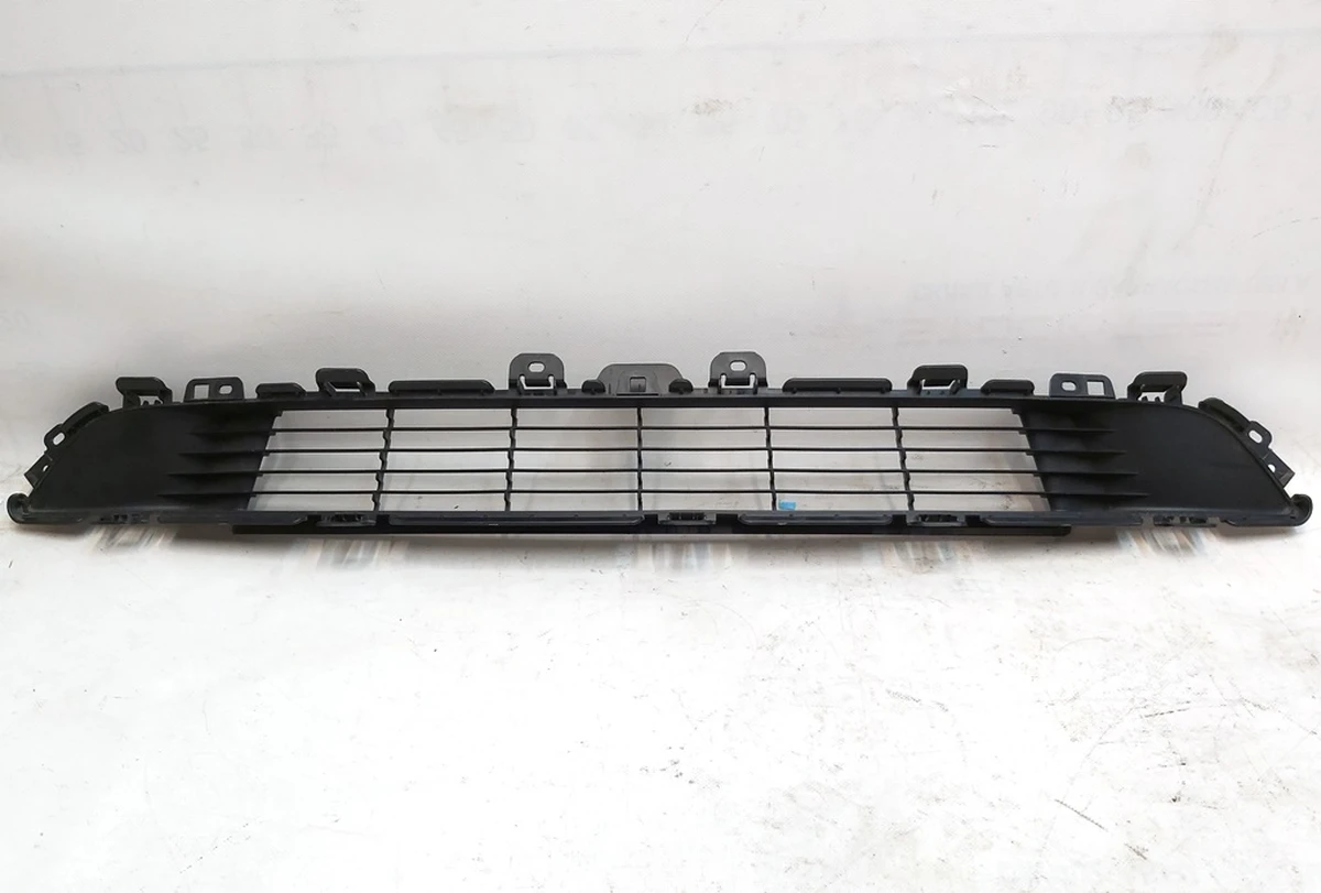 Решітка декоративна передня Tesla Model Y 1493759-00-A