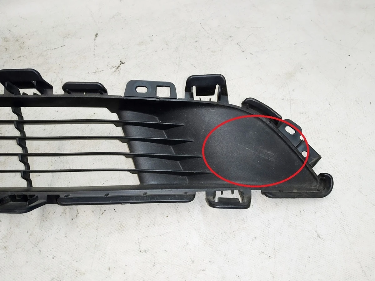 Решітка декоративна передня Tesla Model Y 1493759-00-A