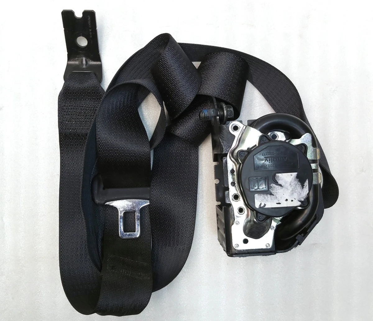 Ремінь безпеки 2-го ряду сидінь лівий правий BLK Tesla model Y 1493784-01-C