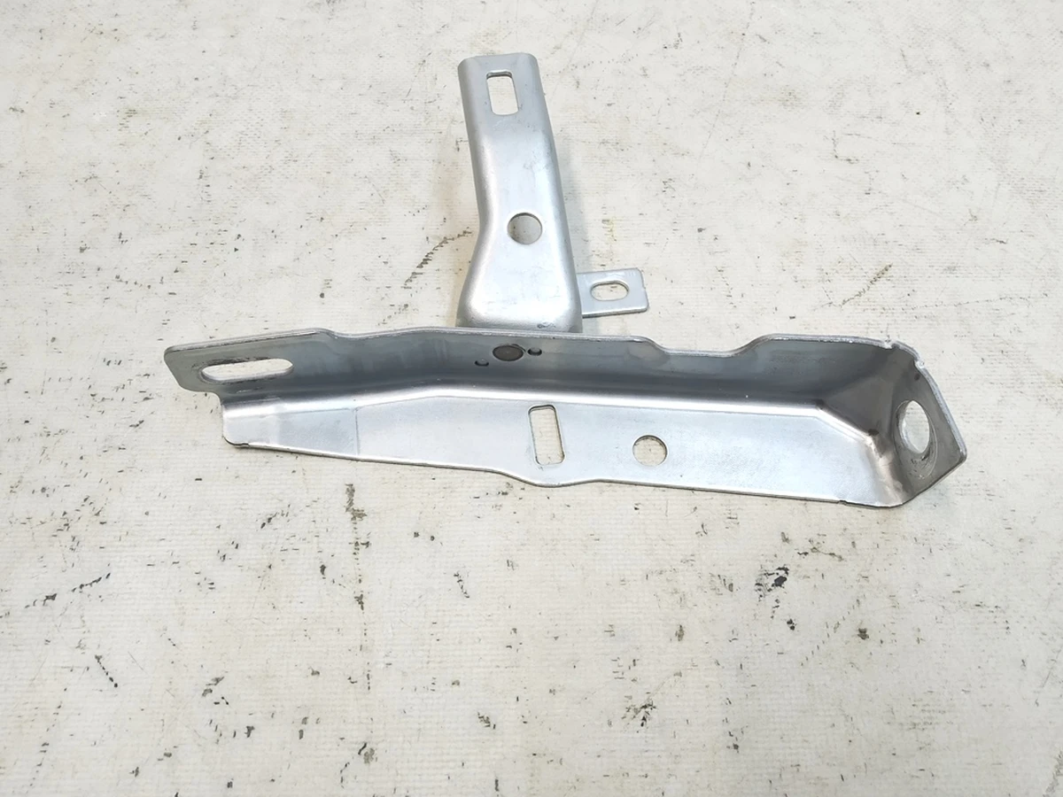 11 Кронштейн каркаса торпеди правий Tesla Model Y 1526569-00-C