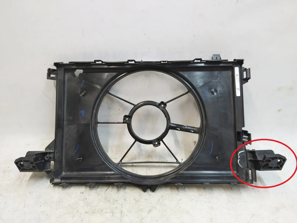 3 SHROUD OF COOLING FAN damaged Tesla Model 3, Model Y 1494179-00-B