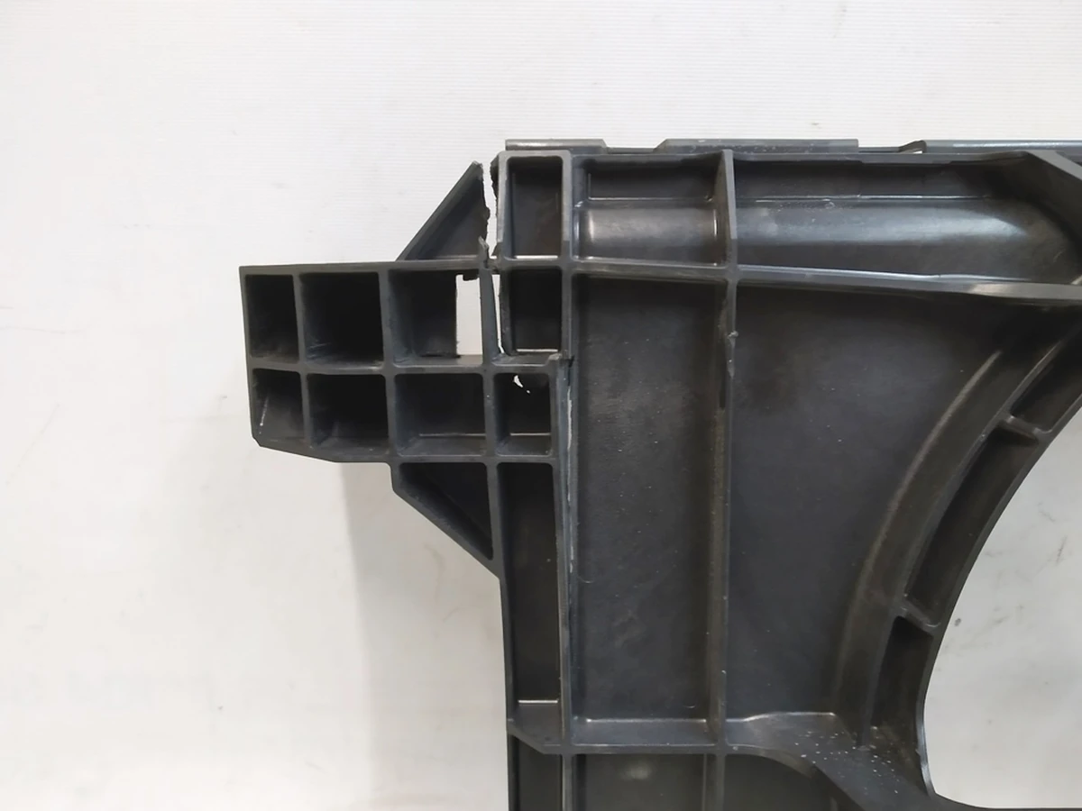 3 SHROUD OF COOLING FAN damaged Tesla Model 3, Model Y 1494179-00-B