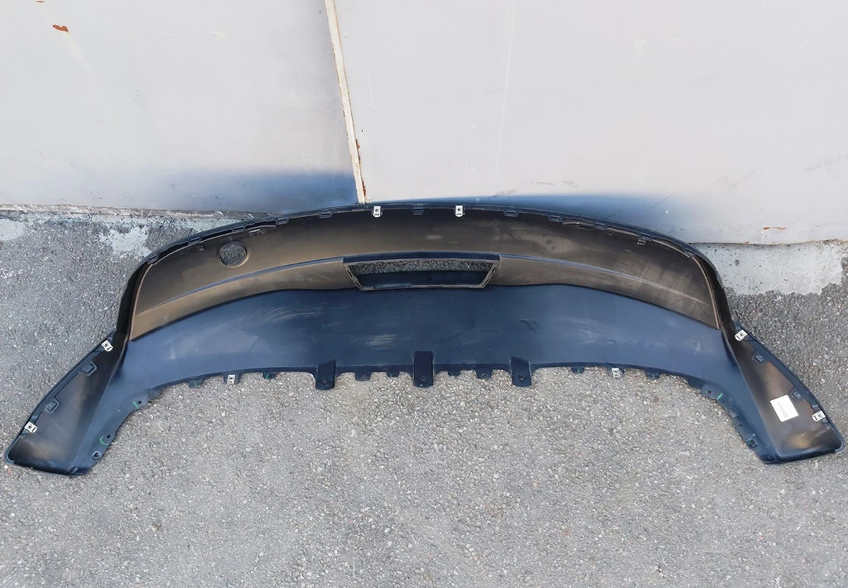 2 Накладка бампера заднього нижня структурна (губа) Tesla model Y 1494006-00-A