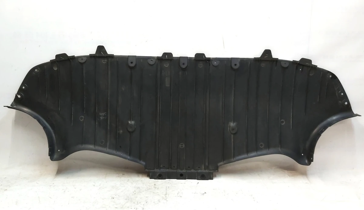 1 Дифузор заднього бампера нижній з пошкодженням Tesla model Y 1494007-00-A