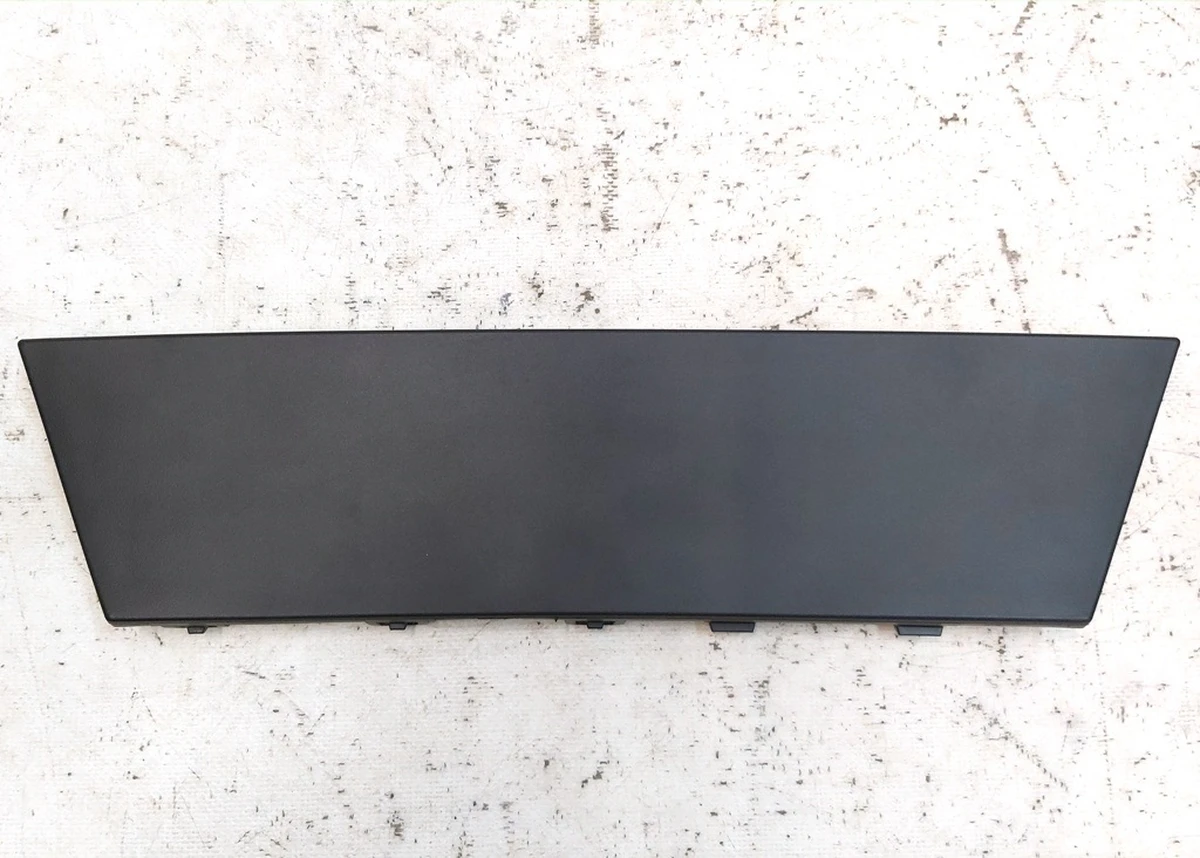 3 TRAILER HITCH COVER ASSEMBLY - REAR FASCIA BASE Tesla model Y 1494009-00-A