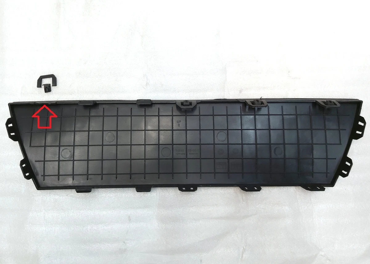 3 TRAILER HITCH COVER ASSEMBLY - REAR FASCIA BASE Tesla model Y 1494009-00-A