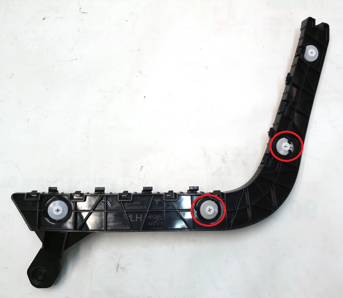 10 RR WING BRKT, ASSY, LH Tesla Model Y 1494043-00-A