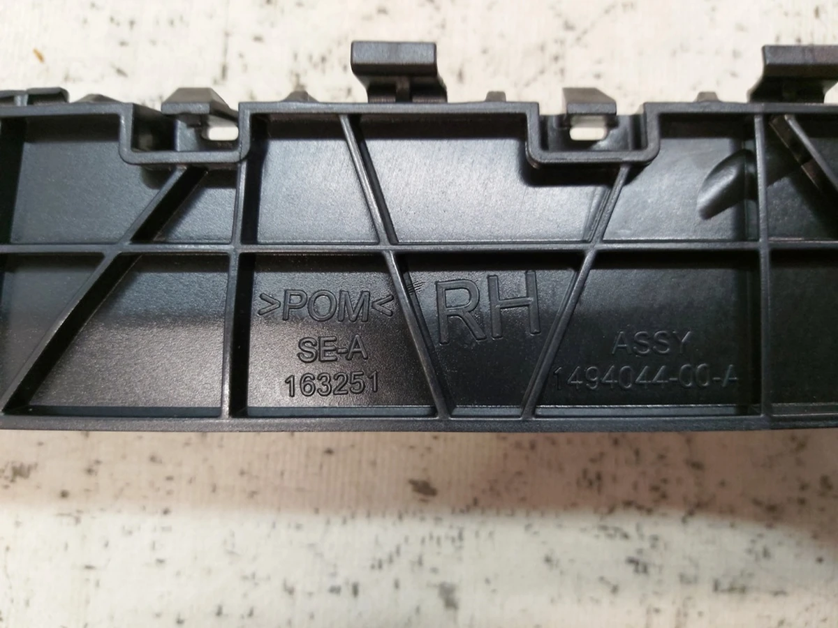 11 MODEL Y, RR WING BRKT, ASSY, RH Tesla model Y 1494044-00-A