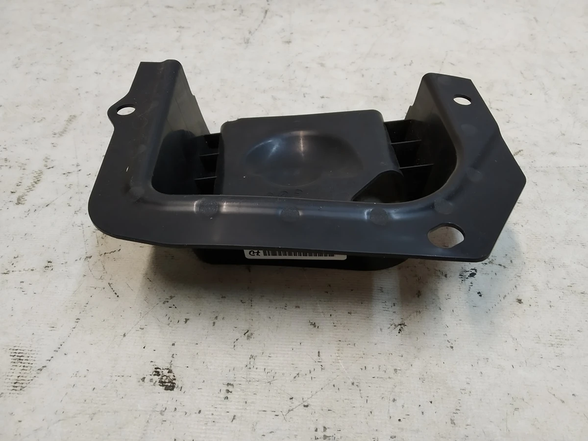 4 Накладка стакана амортизатора правого Tesla Model Y, Model Y Feb 2025 1494084-00-A