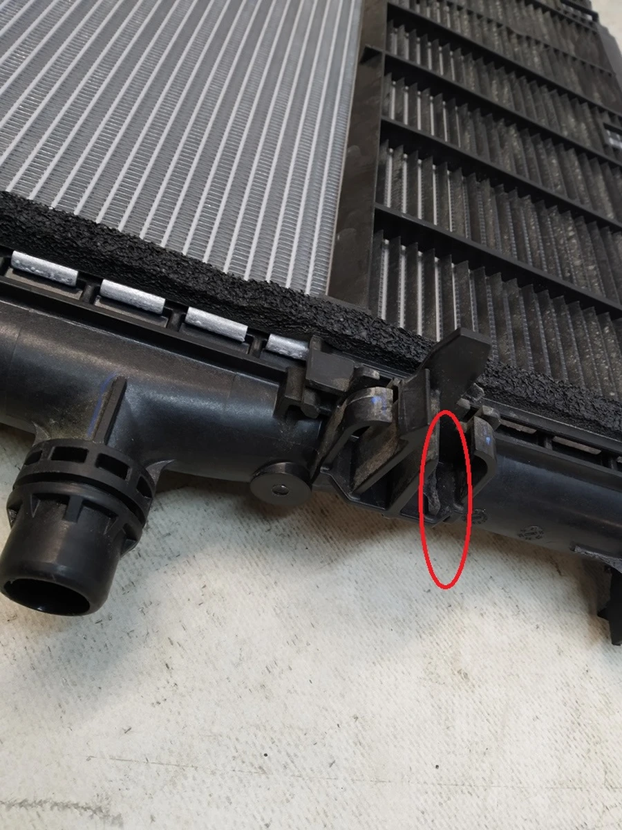 1 Радиатор охлаждения основной Tesla Model 3, Model Y 1494175-00-A