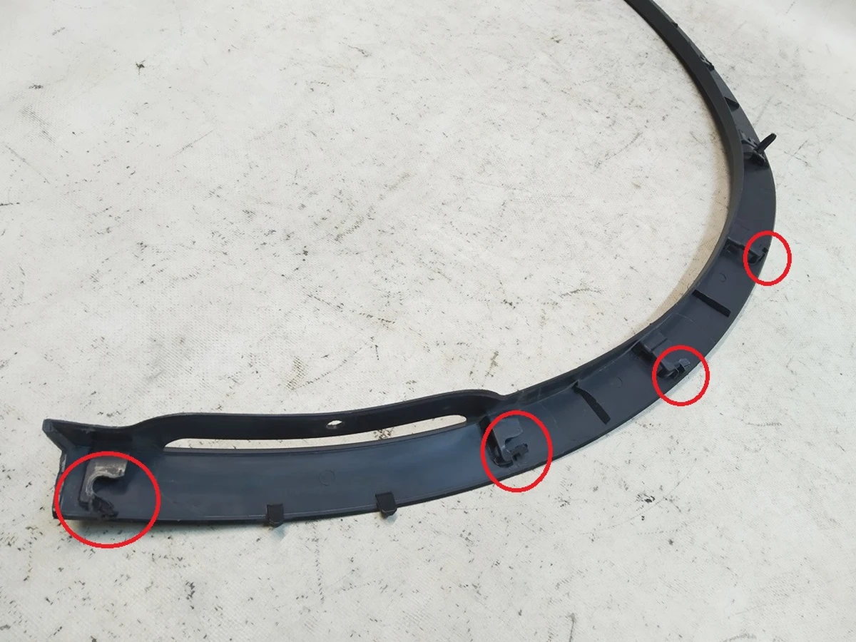 8 Накладка арки крила переднього лівого пластик (пошкоджена) Tesla model Y 1494185-00-C