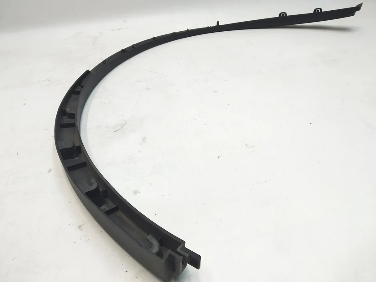 11 Накладка арки крила заднього правого з пошкодженням Tesla Model Y 1494188-00-C