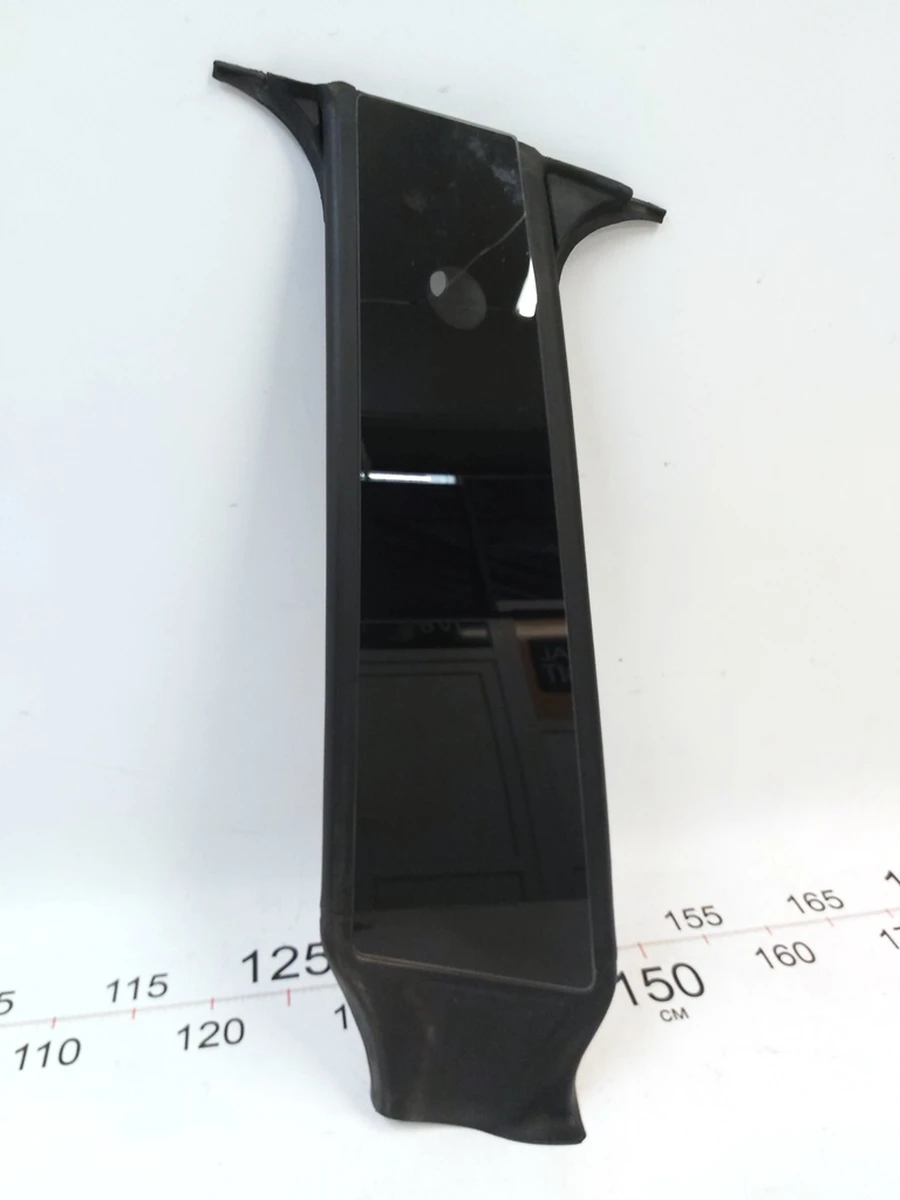 7 B PILLAR APPLIQUE - RIGHT HAND (glass) without a camera, restored Tesla Model Y 1506886-00-H