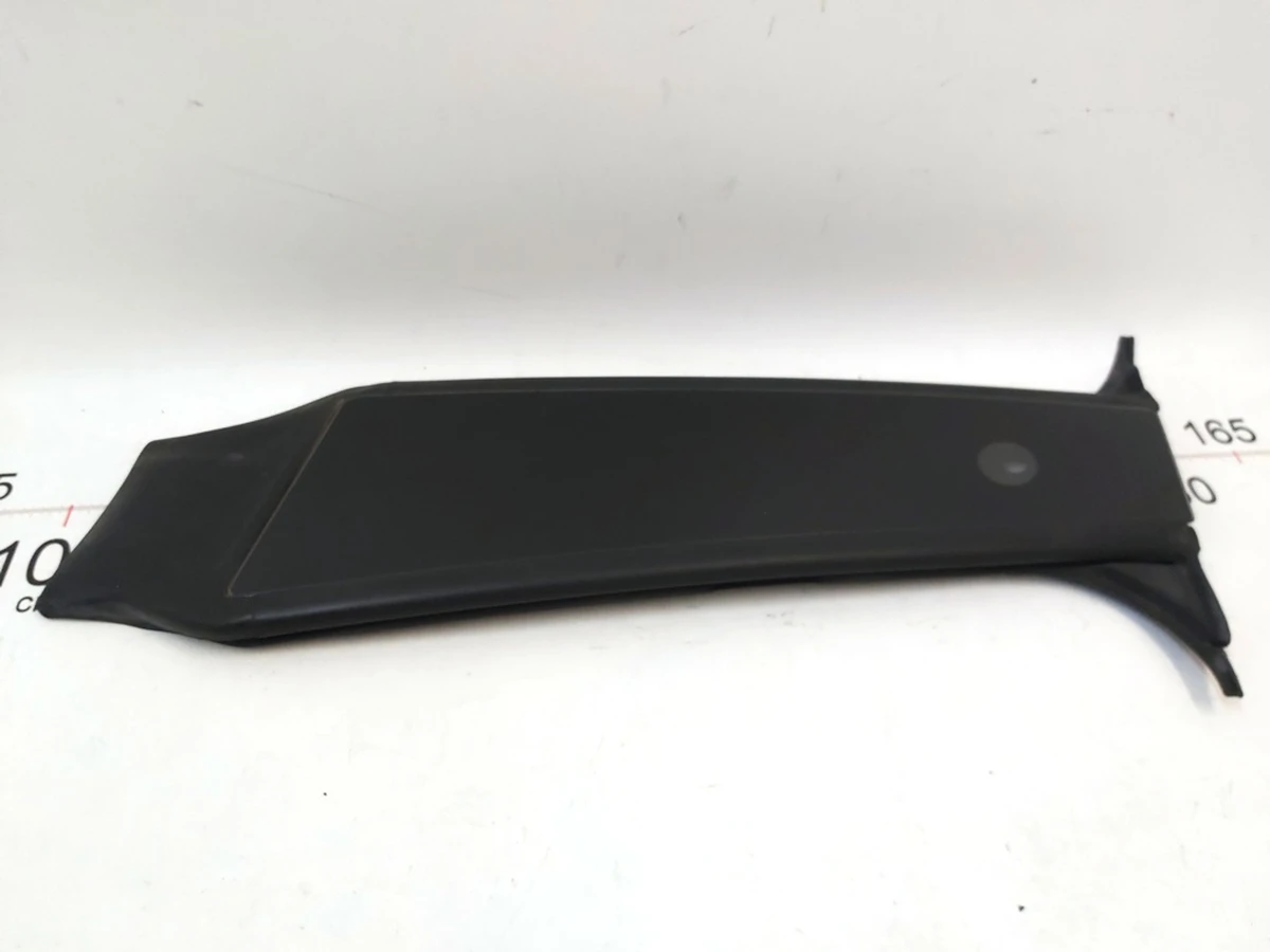 7 B PILLAR APPLIQUE - RIGHT HAND (glass) without a camera, restored Tesla Model Y 1506886-00-H