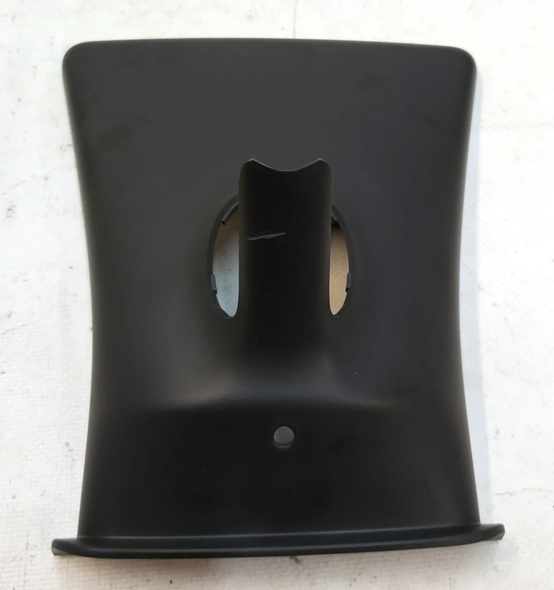 Облицювання кронштейна дзеркала заднього виду та камери салону верхня Tesla model Y 1755687-00-B