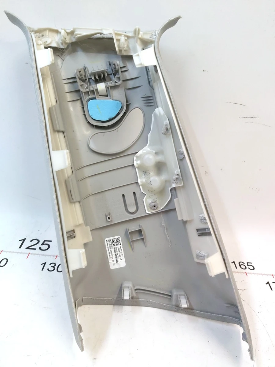 3 Накладка стійки B верхня права Tesla Model Y 1494607-00-F 1626929-02-E  1666821-00-C
