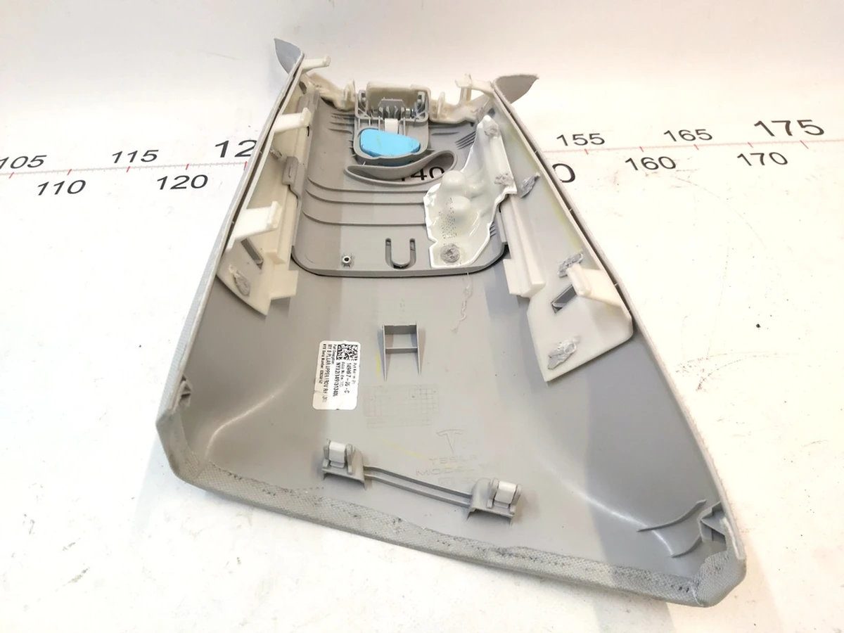 3 Накладка стійки B верхня права Tesla Model Y 1494607-00-F 1626929-02-E  1666821-00-C