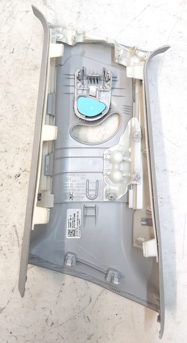 3 Накладка стійки B верхня права Tesla Model Y 1626929-02-E