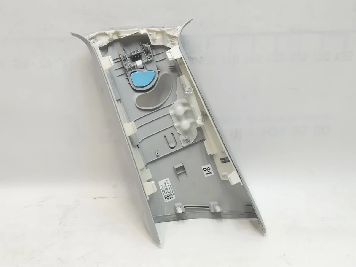 3 Накладка стойки B верхняя правая Tesla Model Y 1626929-02-E