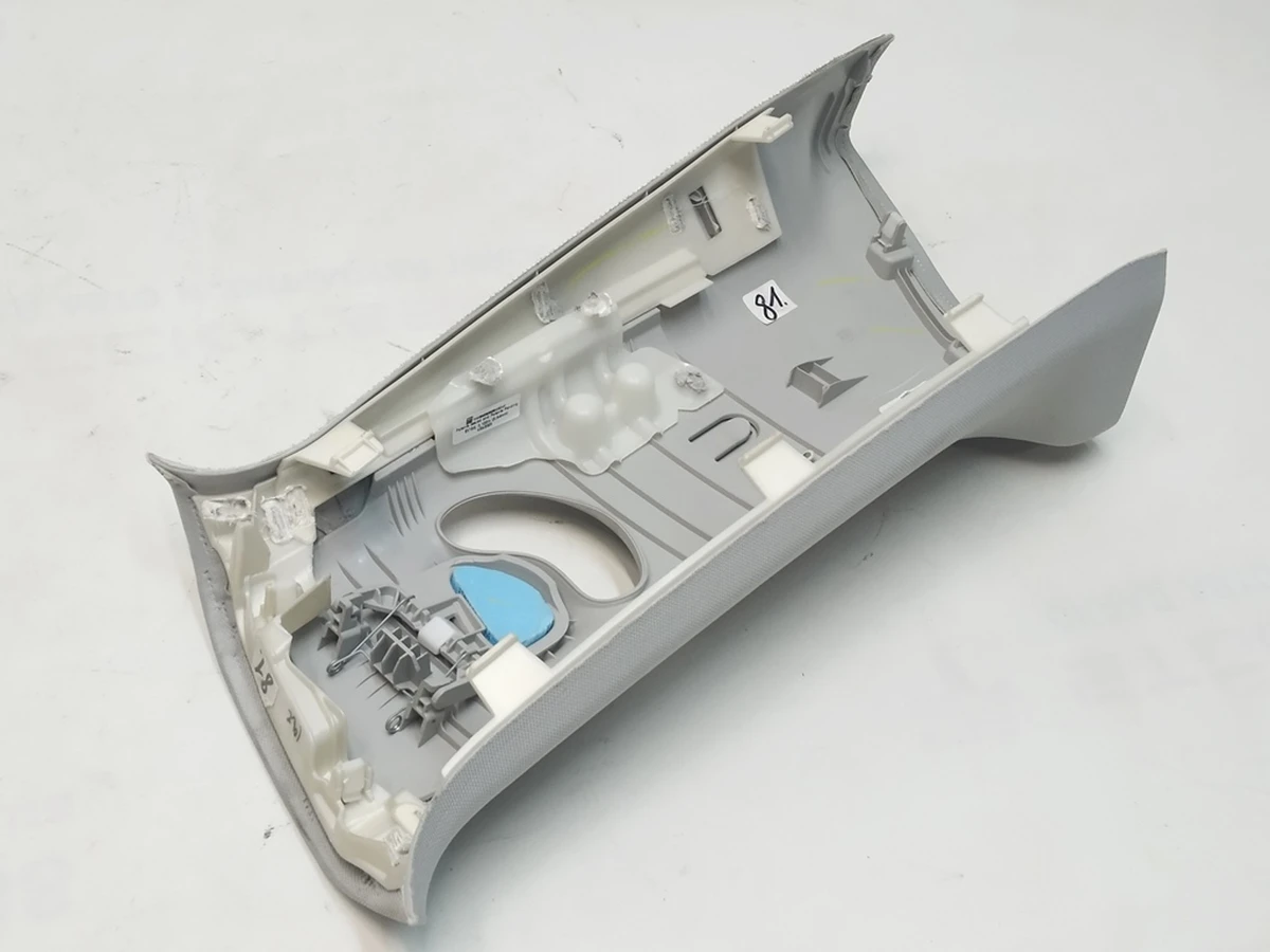 3 Накладка стойки B верхняя правая Tesla Model Y 1626929-02-E