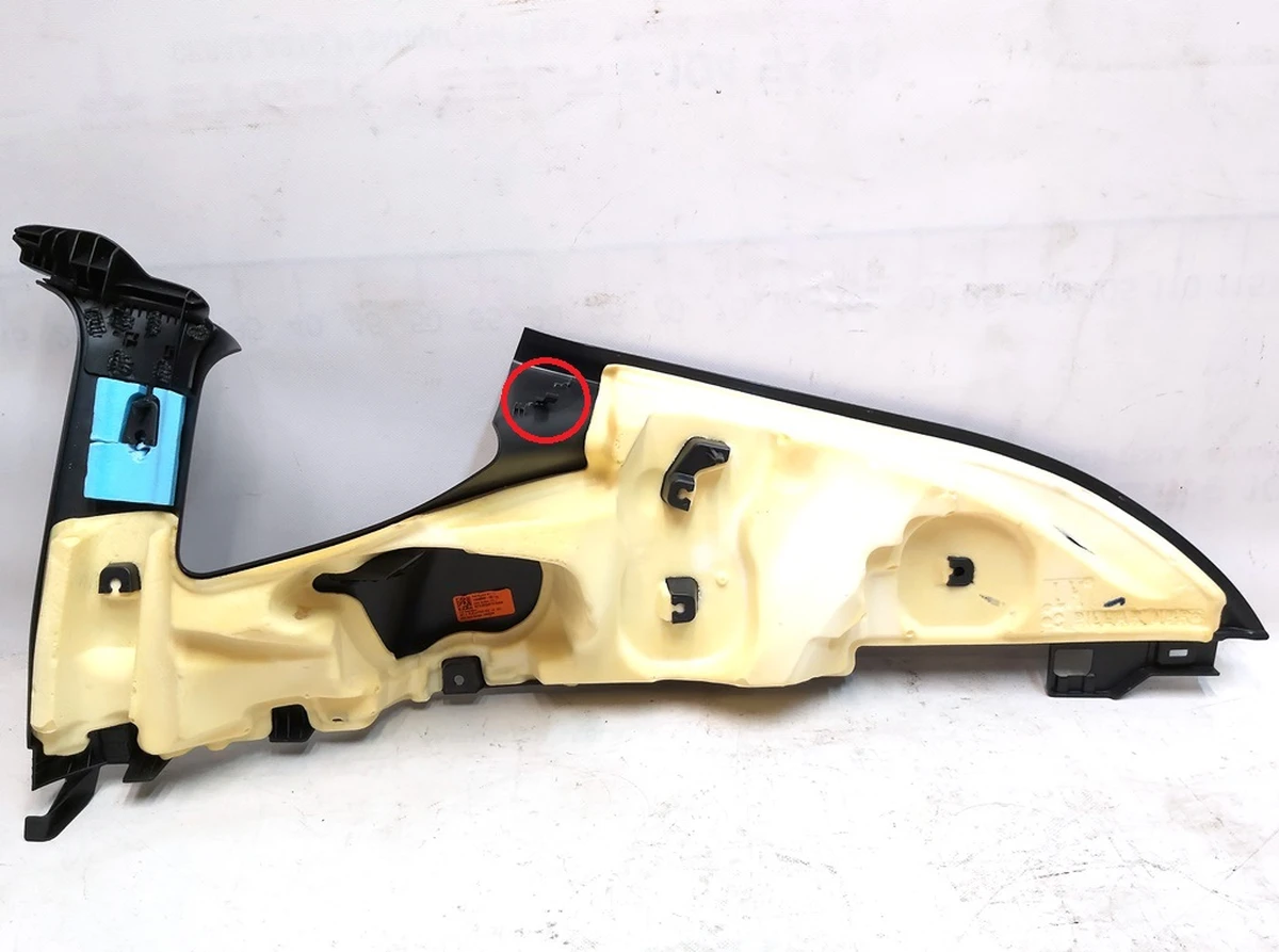 6 MY, C PILLAR UPPER TRIM, ASY, LH damaged Tesla model Tesla model Y 1494608-00-I