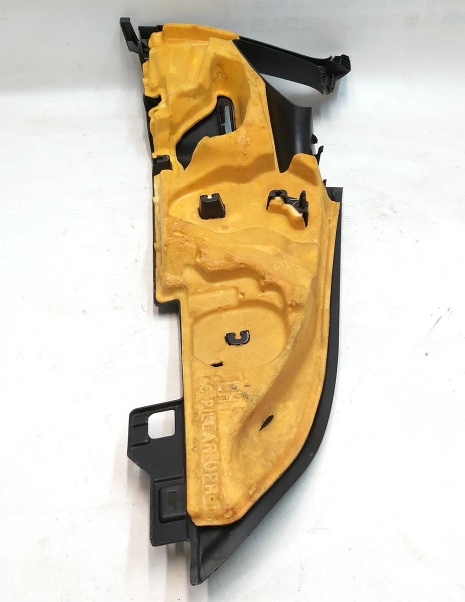 6 Накладка ременя безпеки стійки С лівої Tesla model Y 1494608-00-I