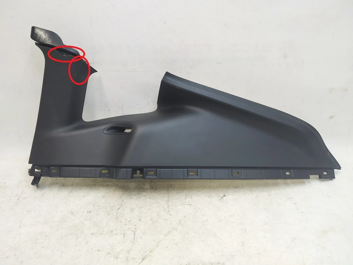 6 Накладка ремня безопасности стойки С правой с повреждением Tesla model Y 1494609-00-I