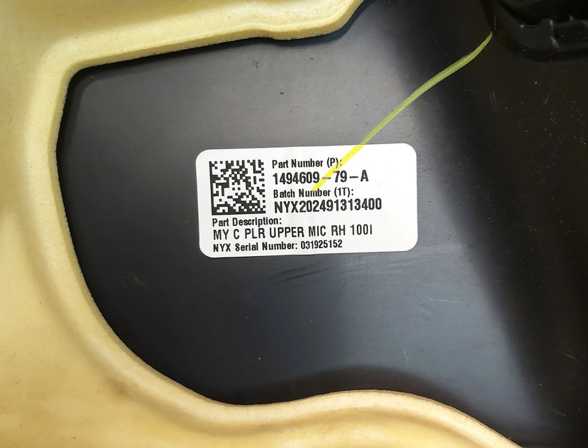 6 Накладка ременя безпеки стійки С правої з ушкодженням Tesla model Y 1494609-79-A