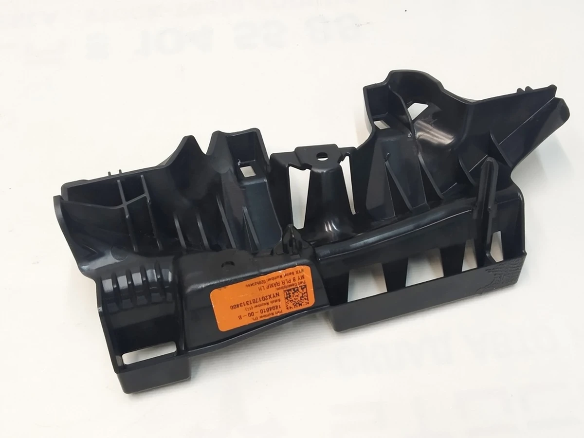 4 Кронштейн стійки B верхній лівий Tesla Model Y 1494610-00-I