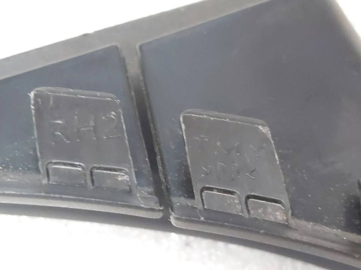 17 C PILLAR 2R SEATBELT BEZEL, ASY, RH Tesla Model Y 1494613-00-C