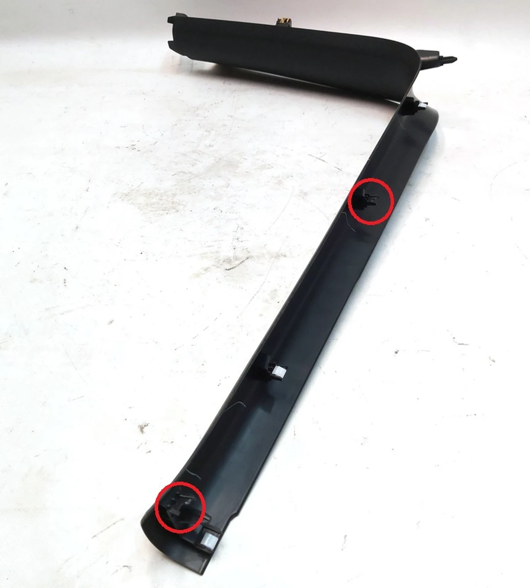 9 Облицовка порога переднего правого Tesla model Y 1494620-00-D