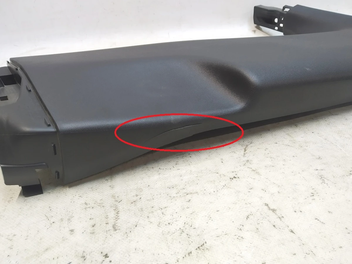 2 B PILLAR LOWER TRIM, ASY, RH Y  damaged Tesla model Y 1494624-00-E