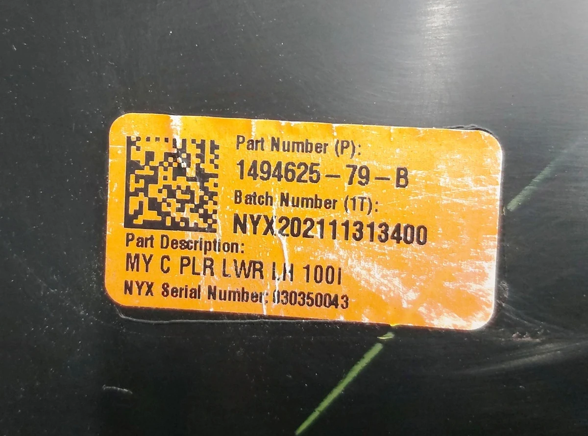 7 MY, C PILLAR LOWER TRIM, ASY, LH Tesla model Y 1494625-00-C