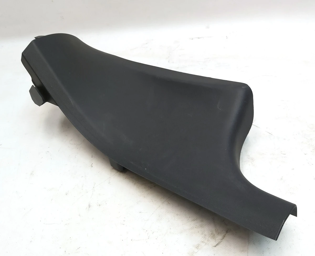 Накладка стійки C нижня права Tesla model Y 1494626-00-C