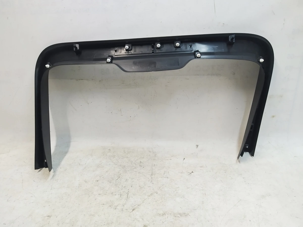 1 Облицювання багажника верхня Tesla Model Y 1494632-00-C