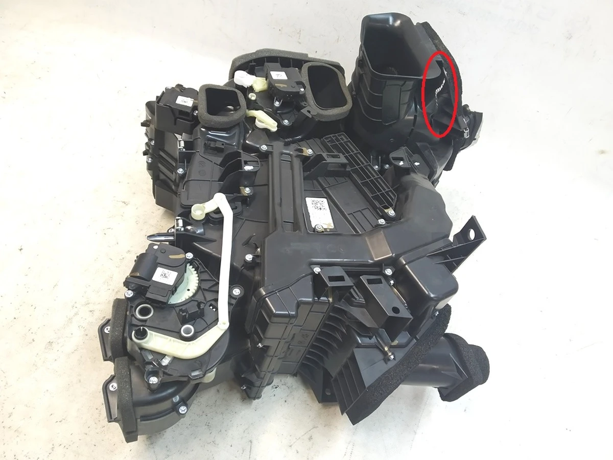 1 HVAC Module Assembly, Model Y damaged Tesla model 3, model Y 1494714-98-E