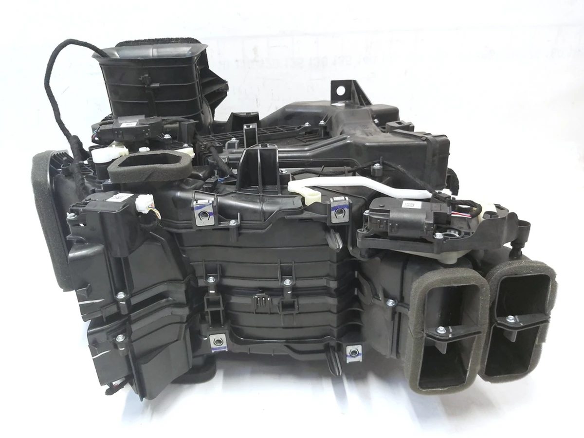 1 Пічка (кліматична установка) салону в зборі Tesla Model 3, Model Y 1494714-10-I