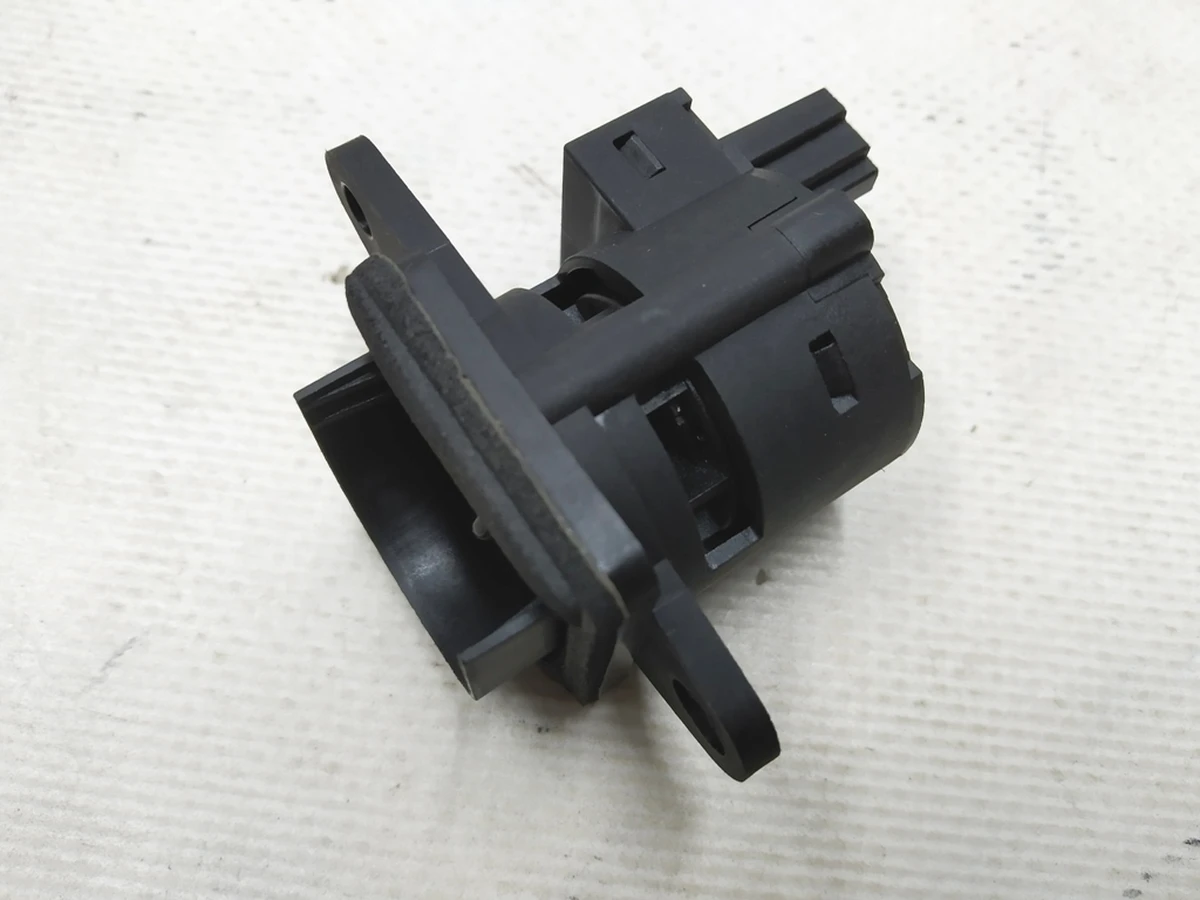 13 Датчик температури салону (активний) Tesla Model 3, Model Y 1494715-00-B