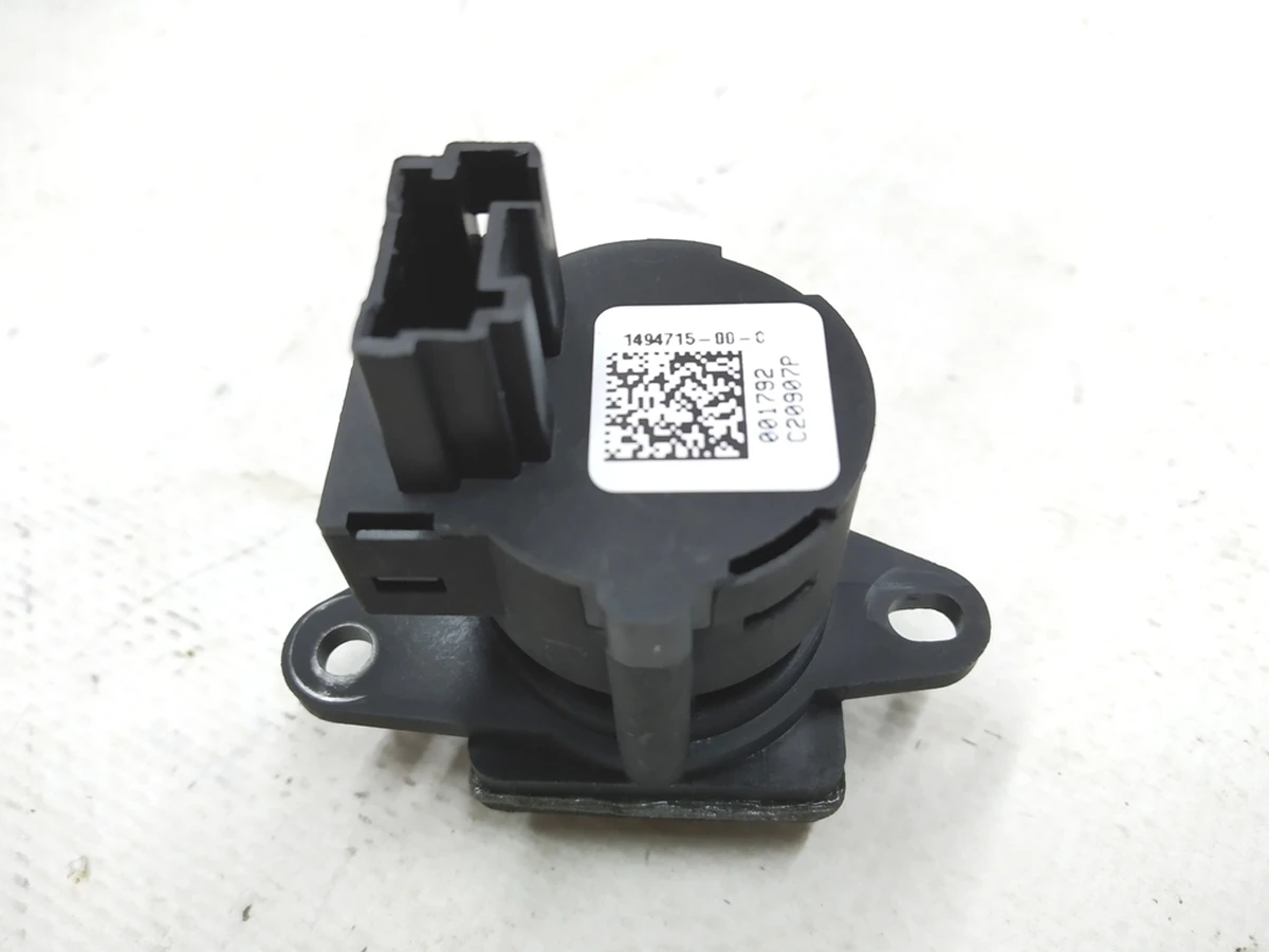 13 Датчик температури салону (активний) Tesla Model 3, Model Y 1494715-00-B