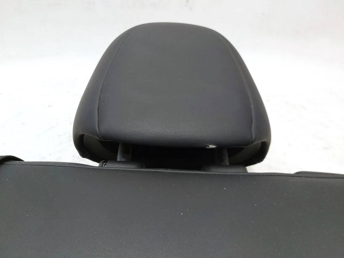 1 Спинка сидіння 2-го ряду подвійна PUR BLK у зборі з центральним підголівником Tesla model Y 3907891-01-A