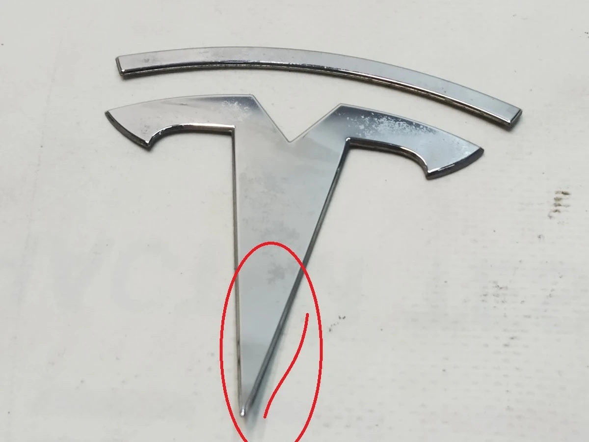 1 M3 Rear T-Badge Tesla Model 3 1494950-00-A