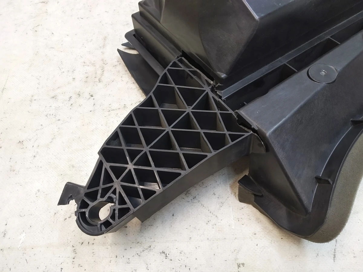 4 HEPA Cabin Filter Housing (Damaged) Tesla model Y 1495167-00-B