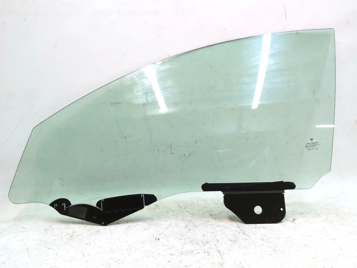 1 DOUBLE FRONT DOOR LEFT GLASS assembly with mounting brackets Tesla model Y 1495508-00-A