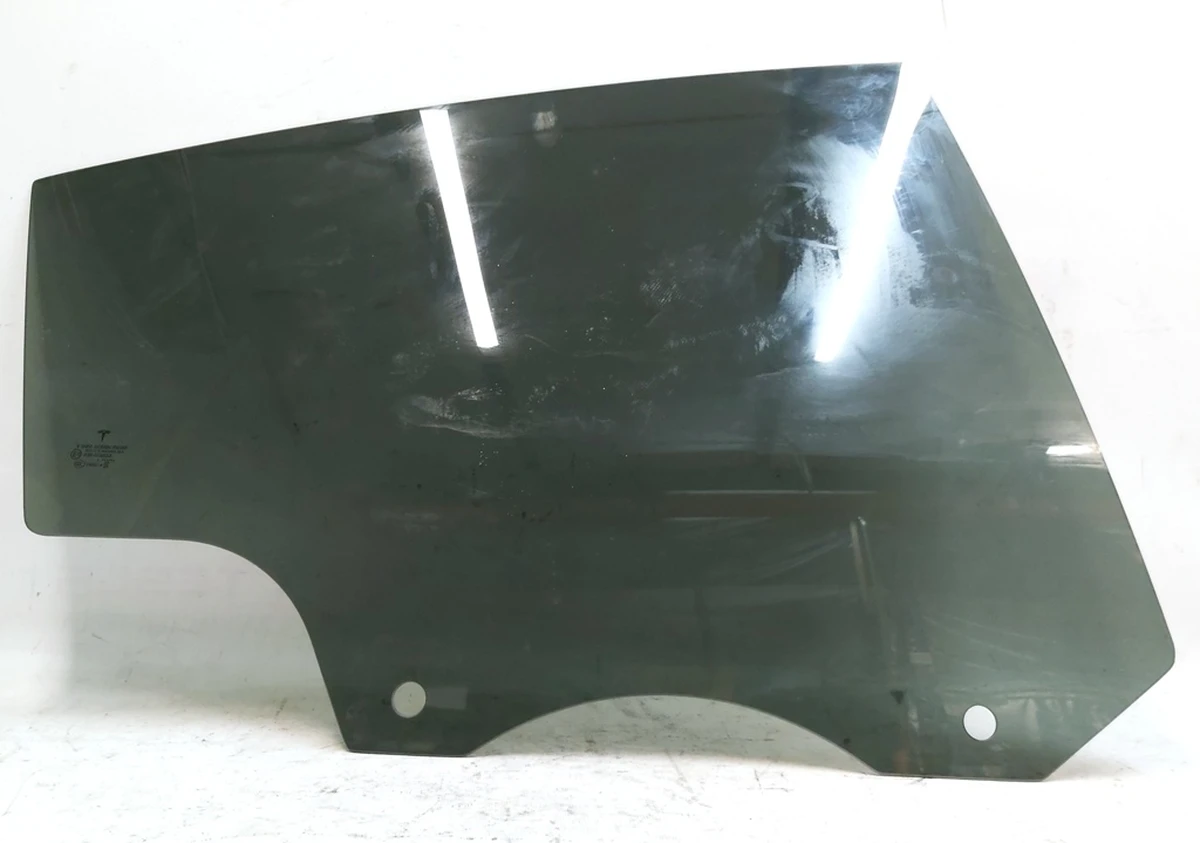2 Скло дверей задньої правої Tesla model Y 1495511-00-B